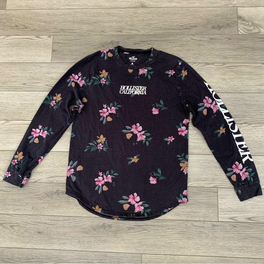 Hollister Crewneck Long Sleeve Graphic Tee Floral Black